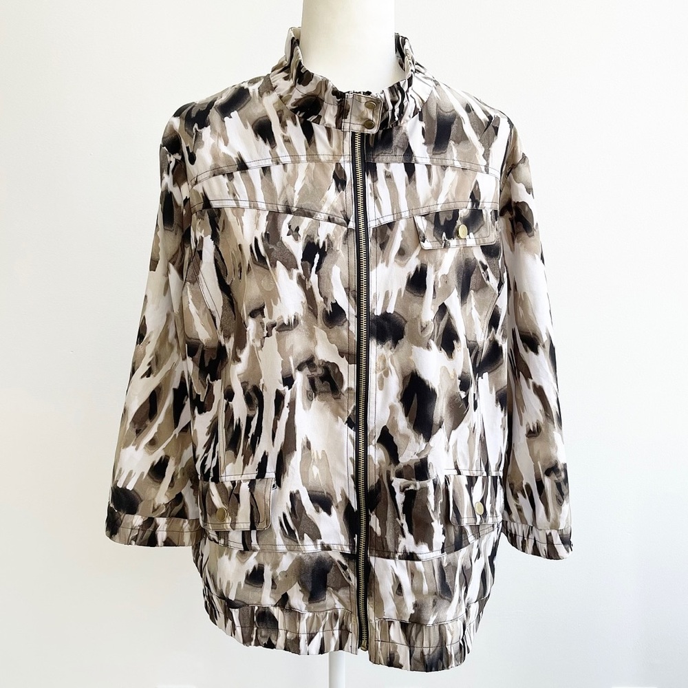 Zenergy by Chico’s | Watercolor Print Lightweight Zip-Up 3/4-Sleeve Jacket